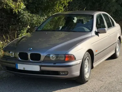 Gebraucht BMW 523 170 PS (125 kW) 1996 Silber Limousine