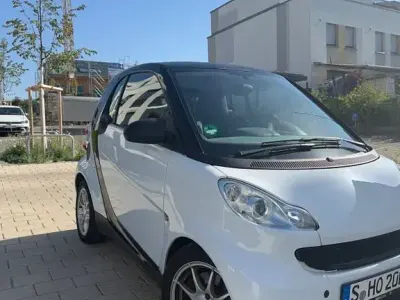 Gebraucht Smart ForTwo Coupé 61 PS (44 kW) 2010 Weiß Coupé