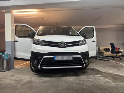 Gebraucht Toyota Proace Verso 130 PS (95 kW) 2019 Weiß Kombi