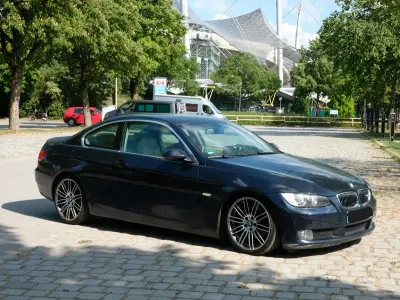 Gebraucht BMW 325 218 PS (160 kW) 2008 Blau Coupé