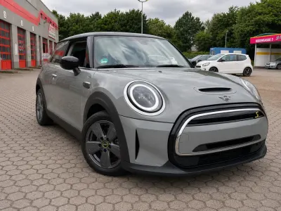Gebraucht Mini Cooper SE 135 kW (184 PS) 2021 Silber Kleinwagen