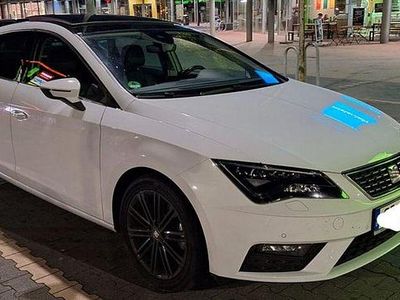 Gebraucht Seat Leon XCELLENCE 131 PS (96 kW) 2019 Weiß Limousine