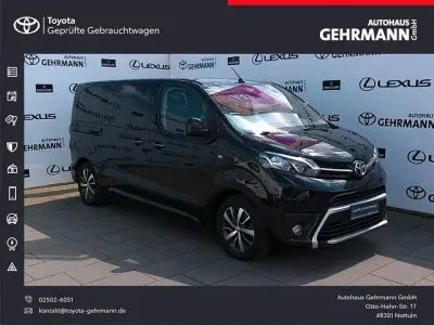 Gebraucht Toyota Proace Verso Team 177 PS (130 kW) 2023 Schwarz Kombi