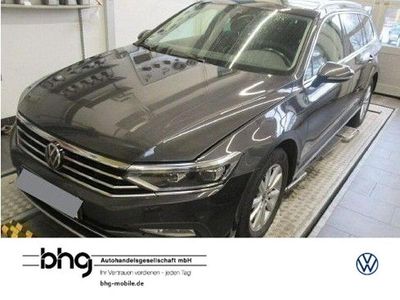 Grau Gebraucht 2022 VW Passat Elegance Kombi | 24.230 € (Teuer)