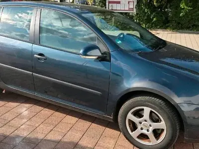 Gebraucht VW Golf IV 75 PS (55 kW) 2005 Blau Kleinwagen