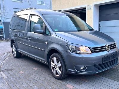 Grau Gebraucht 2013 VW Caddy Maxi Van / Kleinbus | 11.900 € (Fairer Preis)