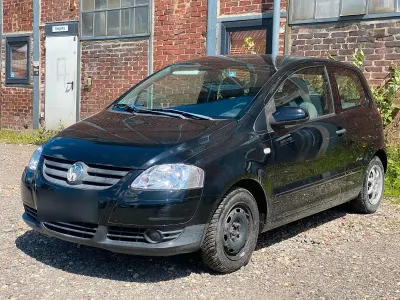 Gebraucht VW Fox 54 PS (39 kW) 2008 Schwarz Kleinwagen