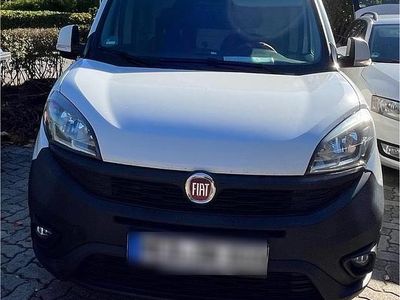 Gebraucht Fiat Doblò 95 PS (69 kW) 2019 Weiß Van / Kleinbus