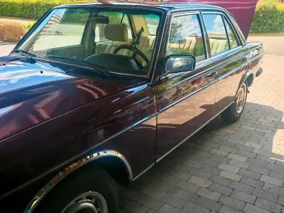 Gebraucht Mercedes 240 72 PS (52 kW) 1982 Andere farben Limousine