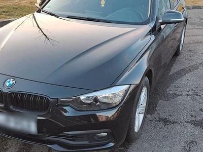 Usata BMW 318 136 CV (100 kW) 2015 Nero Berlina