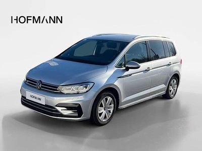 Grau Gebraucht 2024 VW Touran Highline Van / Kleinbus | 34.804 € (Fairer Preis)