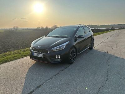 Gebraucht Kia Ceed GT-Challenge 204 PS (150 kW) 2014 Schwarz Kleinwagen