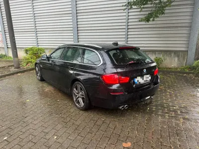 Gebraucht BMW 525 204 PS (150 kW) 2011 Schwarz Kombi