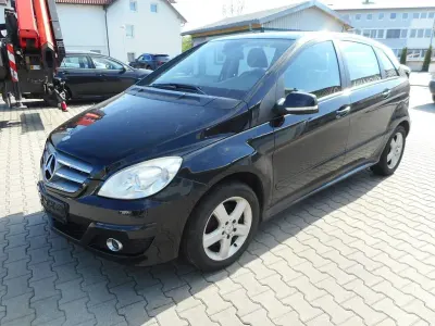 Gebraucht Mercedes B180 109 PS (80 kW) 2008 Schwarz Van / Kleinbus