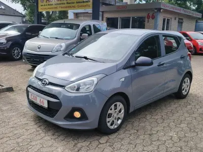 Gebraucht Hyundai i10 67 PS (49 kW) 2015 Grau Kleinwagen