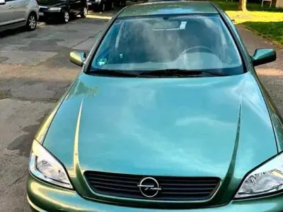 Gebraucht Opel Astra 75 PS (55 kW) 1999 Grün Limousine
