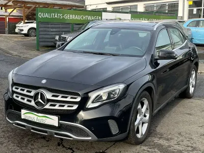 Gebraucht Mercedes GLA200 Urban 156 PS (114 kW) 2017 Schwarz SUV