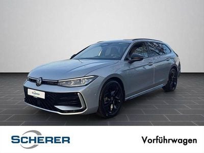 Gebraucht VW Passat IQ Drive 150 PS (110 kW) 2026 Oyster silver metallic (metallic) Kombi