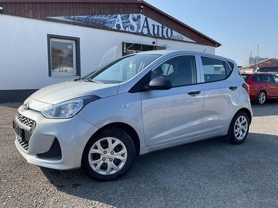 Gebraucht Hyundai i10 67 PS (49 kW) 2018 Silber Kleinwagen