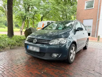 Gebraucht VW Golf VI 122 PS (89 kW) 2011 Blau Kleinwagen