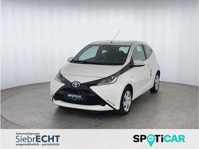 Usata Toyota Aygo X-play 69 CV (50 kW) 2018 Bianco Utilitaria