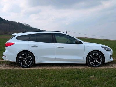 Gebraucht Ford Focus ST-Line 150 PS (110 kW) 2018 Weiß Limousine