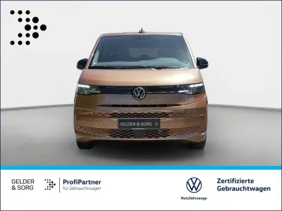 Gebraucht VW Multivan Basis 245 PS (180 kW) 2025 Copper bronze metallic Van / Kleinbus