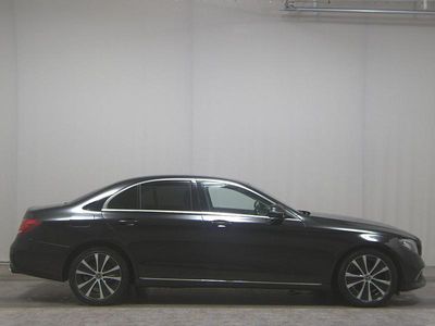 Schwarz Gebraucht 2018 Mercedes E300 Avantgarde Limousine | 20.880 € (Fairer Preis)