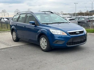 Gebraucht Ford Focus 101 PS (74 kW) 2010 Blau Kombi