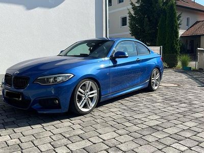 BMW 225