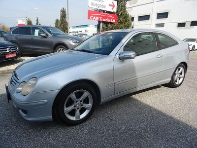 Gebraucht Mercedes C220 150 PS (110 kW) 2005 Silber Coupé