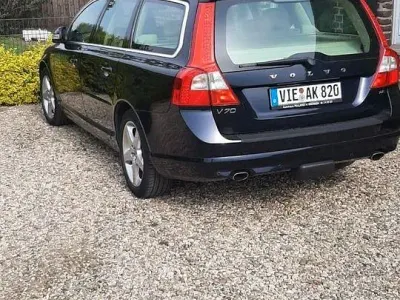 Gebraucht Volvo V70 Momentum 205 PS (150 kW) 2009 Blau Kombi