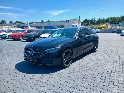 Gebraucht Mercedes C200 Avantgarde 163 PS (119 kW) 2023 Schwarz Kombi