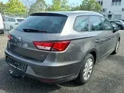 Używany Seat Leon ST Style 140 KM (102 kW) 2013 Szary Kombi
