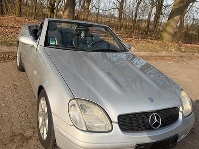 Gebraucht Mercedes SLK230 193 PS (141 kW) 1998 Silber Cabrio