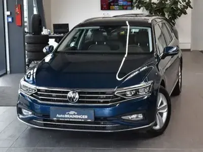 Używany VW Passat Elegance 150 KM (110 kW) 2023 Niebieski Kombi