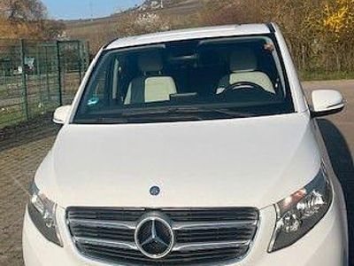 Usata Mercedes V220 163 CV (119 kW) 2015 Bianco Monovolume