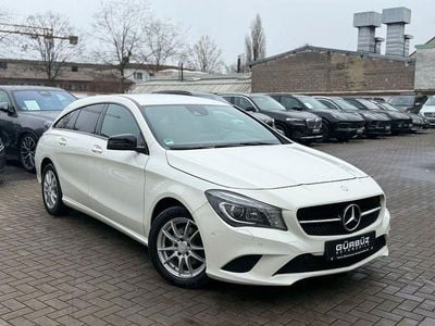 Gebraucht Mercedes CLA200 Shooting Brake 136 PS (100 kW) 2015 Weiß Kombi