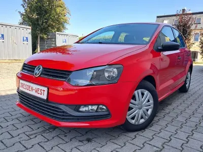 Gebraucht VW Polo Trendline 60 PS (44 kW) 2016 Rot Limousine