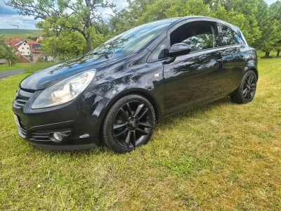 Używany Opel Corsa 101 KM (74 kW) 2010 Czarny Hatchback