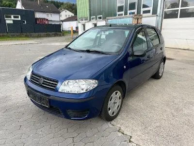 Gebraucht Fiat Punto Dynamic 60 PS (44 kW) 2004 Blau Kleinwagen