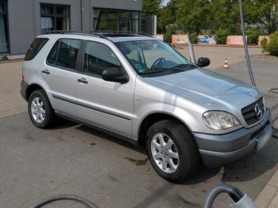 Mercedes ML320