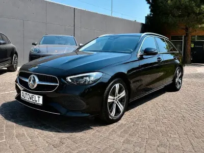 Gebraucht Mercedes C220 200 PS (147 kW) 2023 Schwarz Limousine