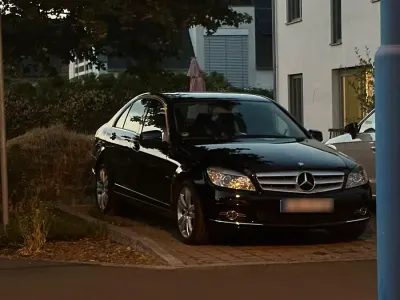 Gebraucht Mercedes C200 136 PS (100 kW) 2010 Schwarz Limousine