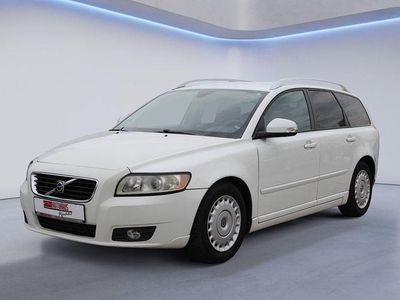 Gebraucht Volvo V50 Business Edition 114 PS (83 kW) 2018 Weiß Kombi