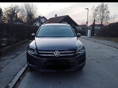 Gebraucht VW Tiguan Trendline 122 PS (89 kW) 2013 Grau SUV