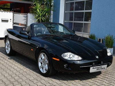 Schwarz Gebraucht 1999 Jaguar XK8 Cabrio | 29.900 €