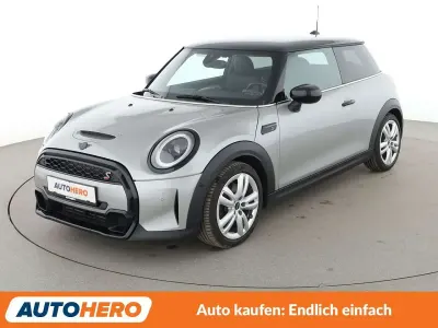 Gebraucht Mini Cooper S Resolute Edition 178 PS (130 kW) 2024 Melting silver Kleinwagen