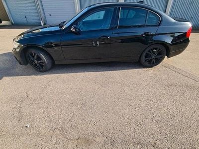Gebraucht BMW 320 170 PS (125 kW) 2007 Schwarz Limousine