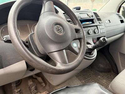 Rot Gebraucht 2012 VW T5 Van | 14.850 € (Etwas zu teuer)